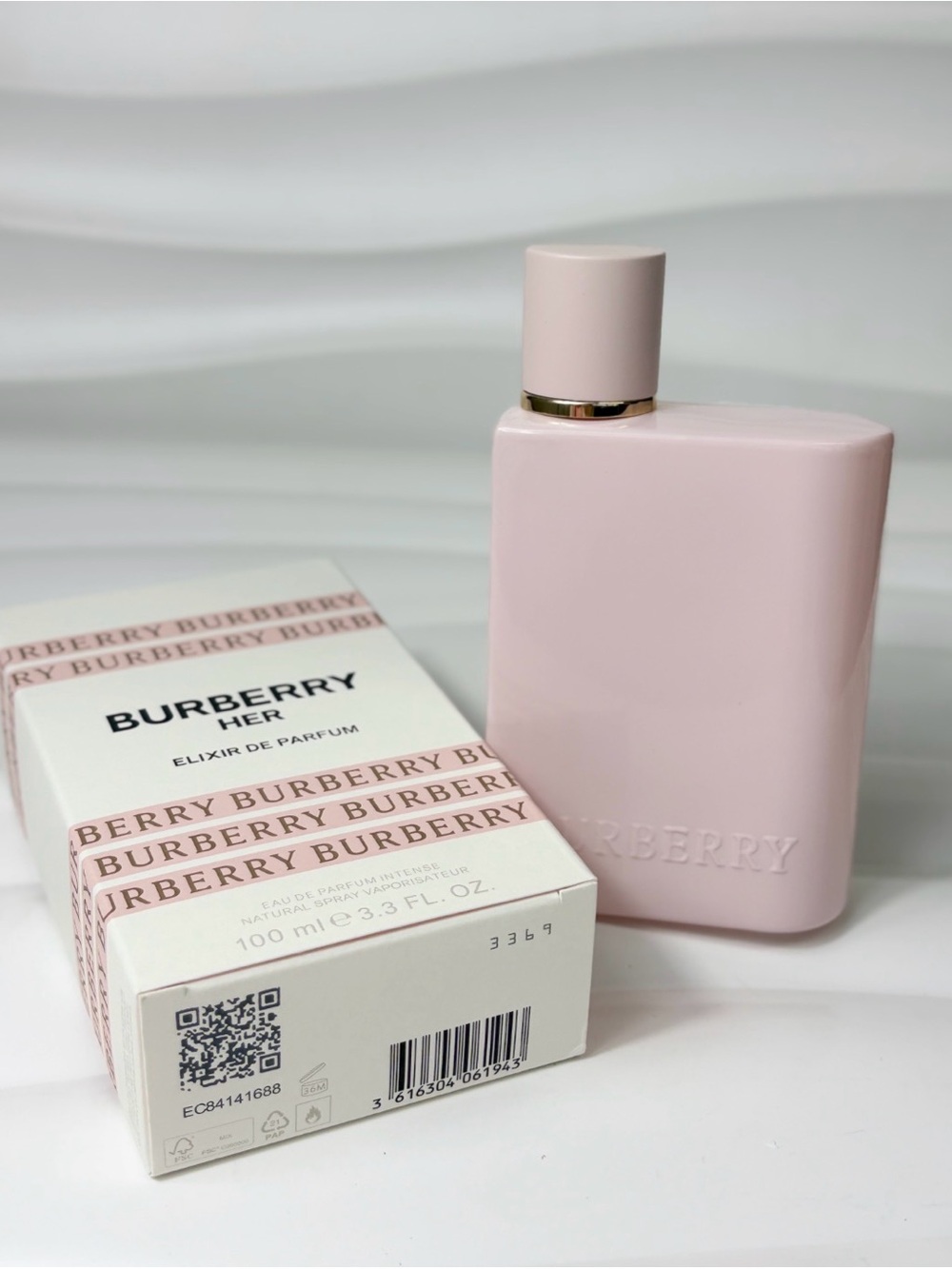 Burberry Elixir Women's Fragrance — Light Pink Bottle - Picture 3 of 3